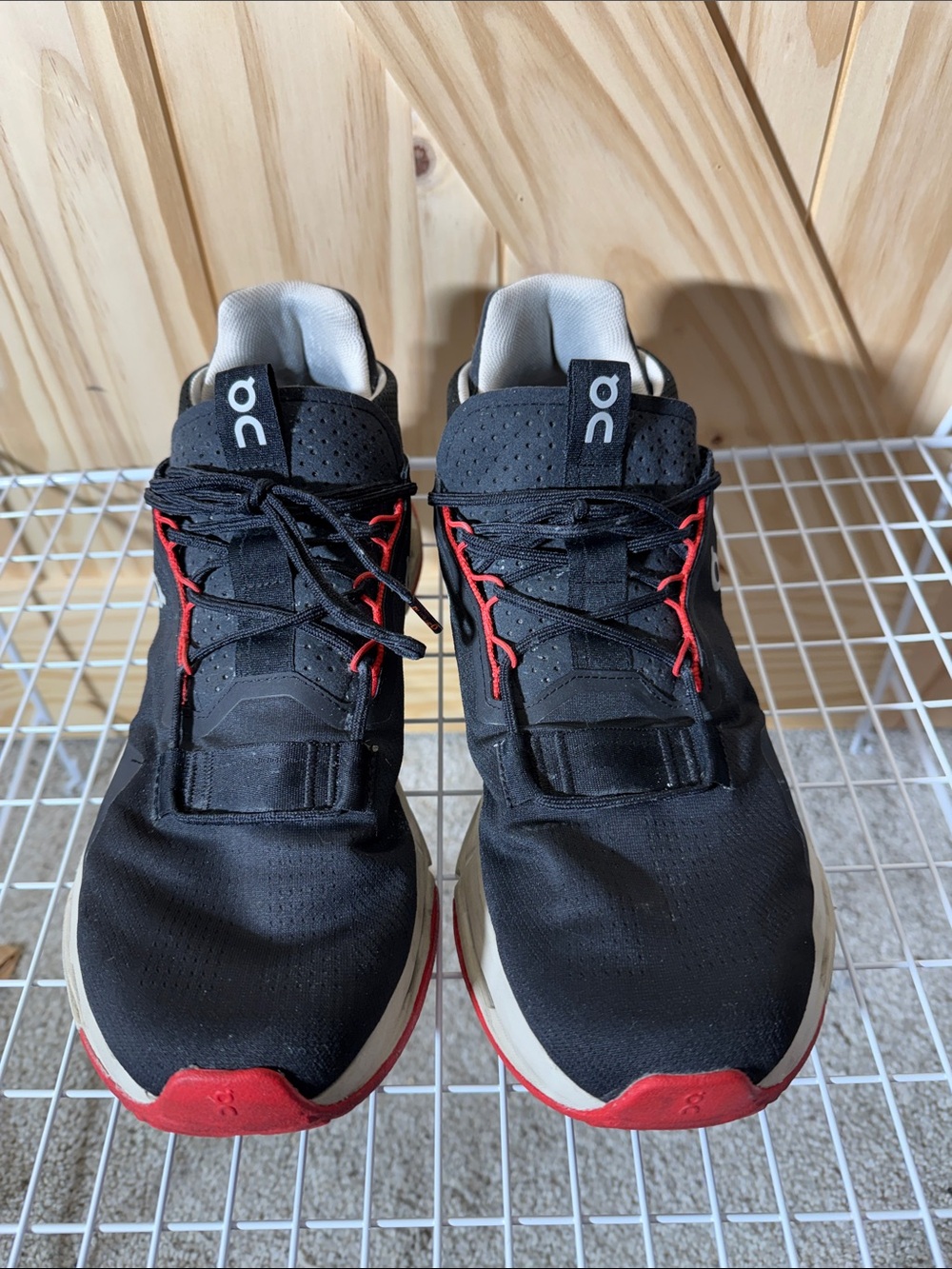OnCloud 7 Running Men’s Cloud Running Shoes - Black, Tan, Red - Picture 3 of 8